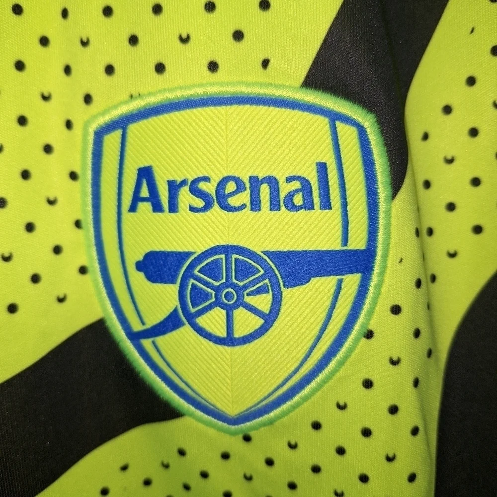 An Adidas official MLS Arsenal Football Club jersey in a men's size medium. NWT